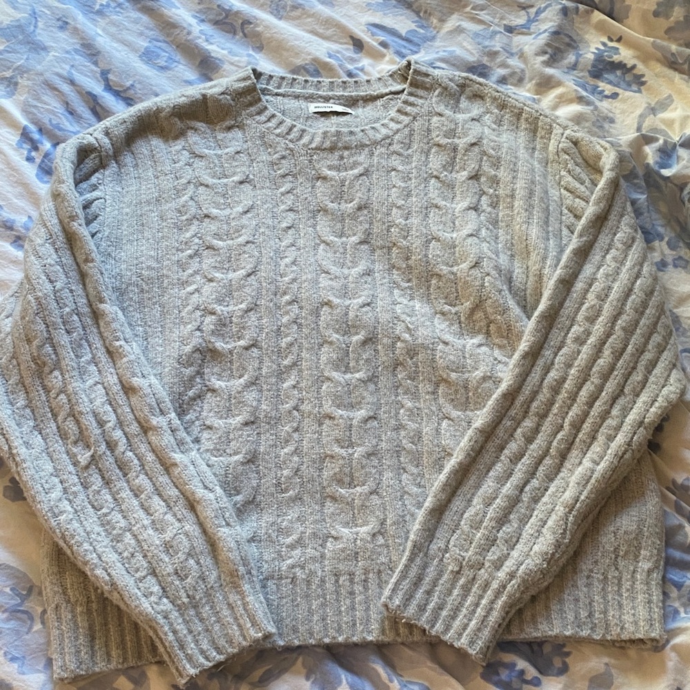Hollister Light Gray Knit Sweater